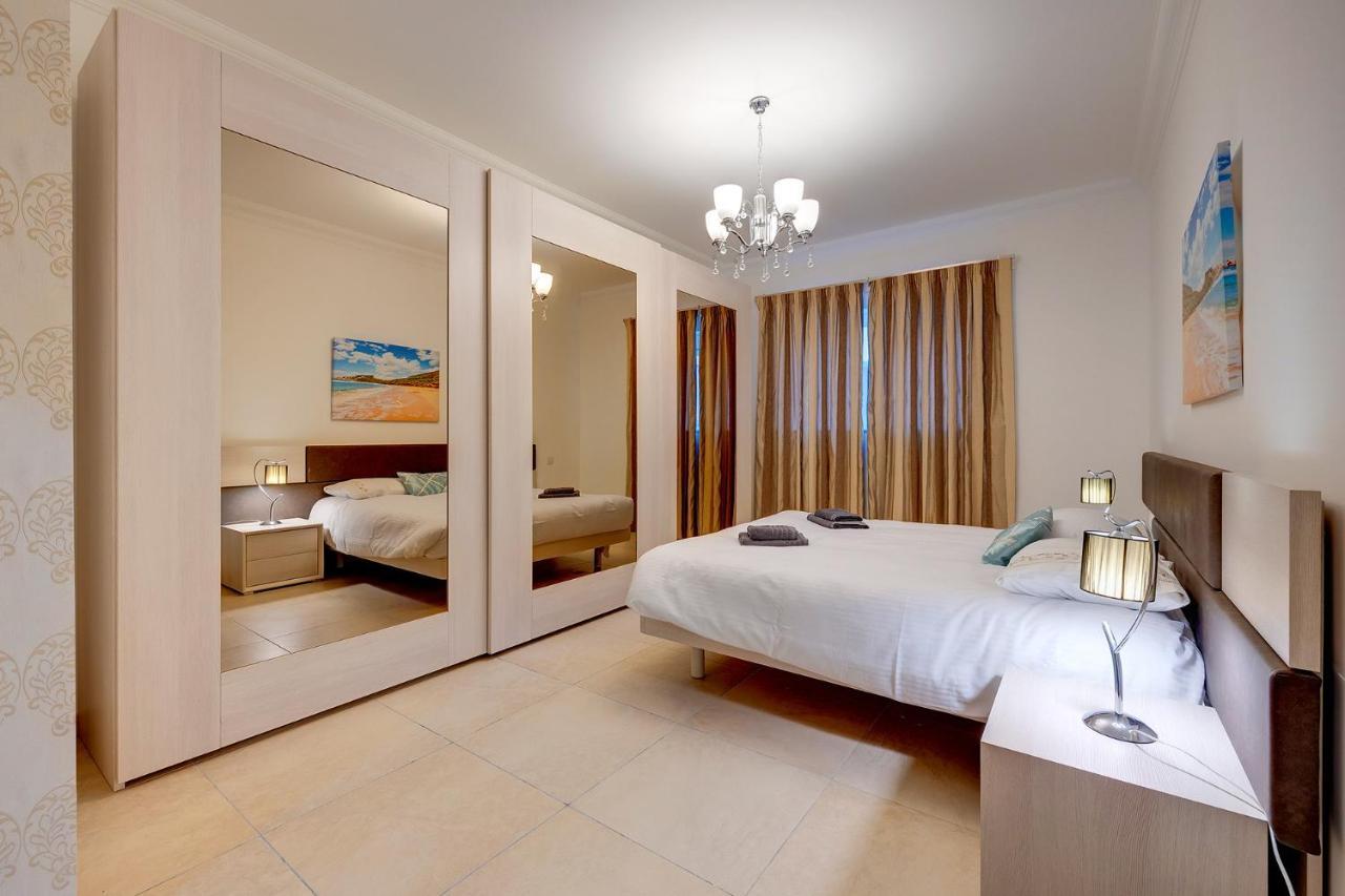 Seafront Lux Apart Inc Pool, Upmarket Area Сліма Екстер'єр фото