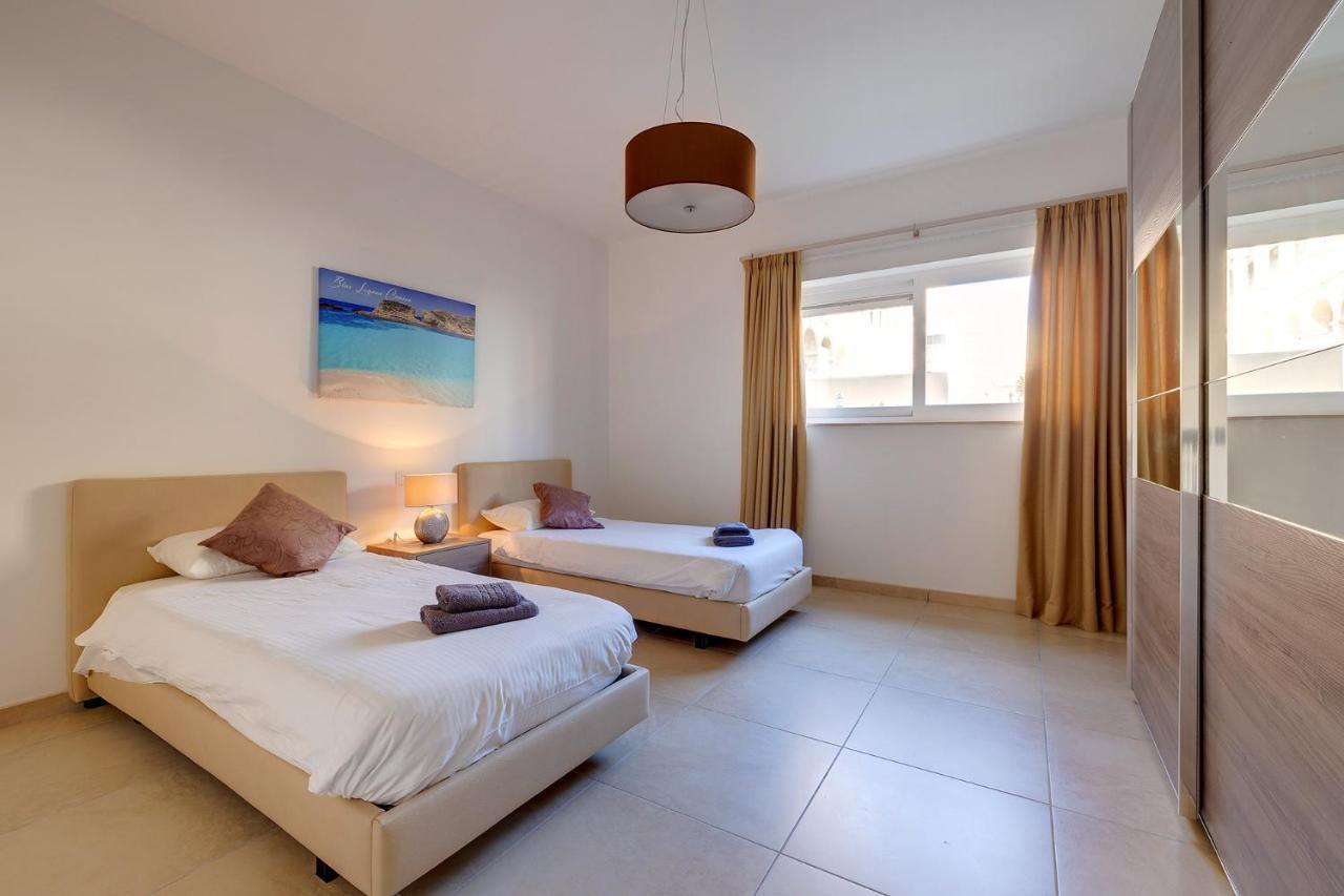 Seafront Lux Apart Inc Pool, Upmarket Area Сліма Екстер'єр фото