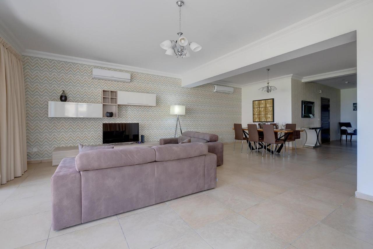 Seafront Lux Apart Inc Pool, Upmarket Area Сліма Екстер'єр фото